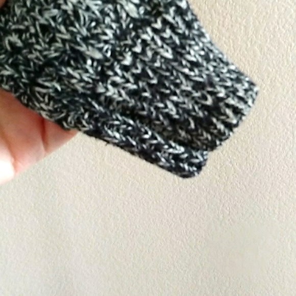 Forever 21 Womans Knit Sweater - Picture 7 of 8